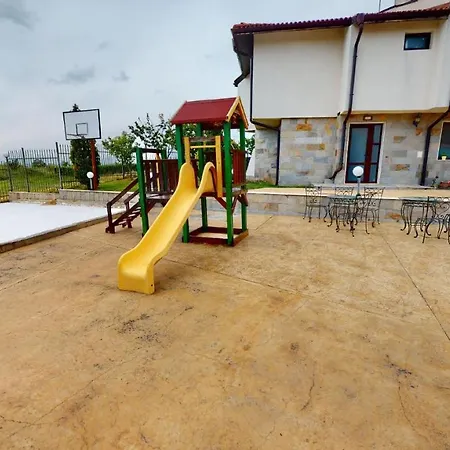 Imperial Heights Villas * Napospart