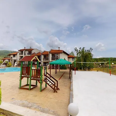 Imperial Heights Villas Napospart