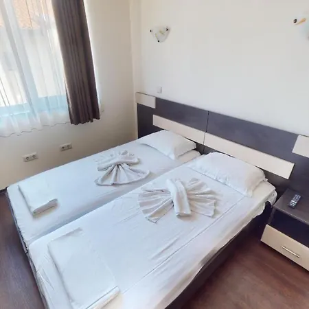 Imperial Heights Villas Napospart