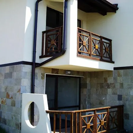 Imperial Heights Villas * Napospart