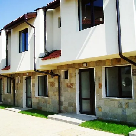 Imperial Heights Villas Napospart