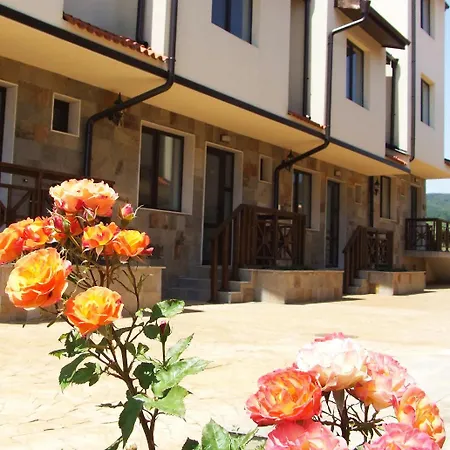 Imperial Heights Villas * Napospart
