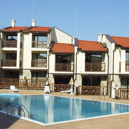 Imperial Heights Villas Napospart