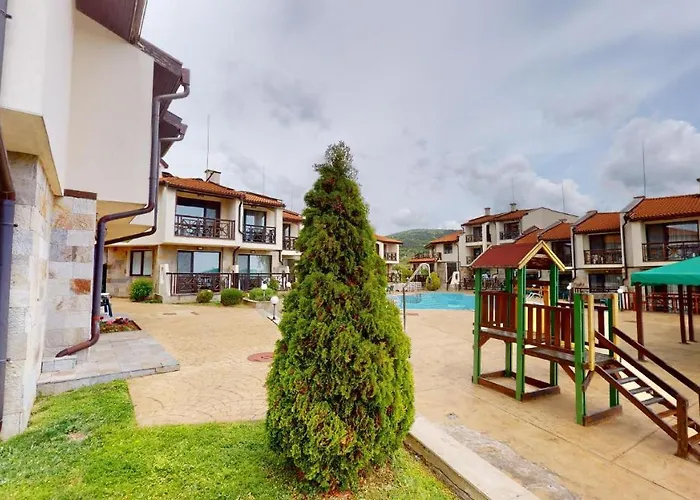 Imperial Heights Villas Вілла