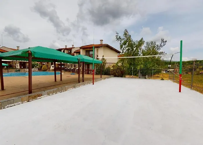 Вілла Imperial Heights Villas