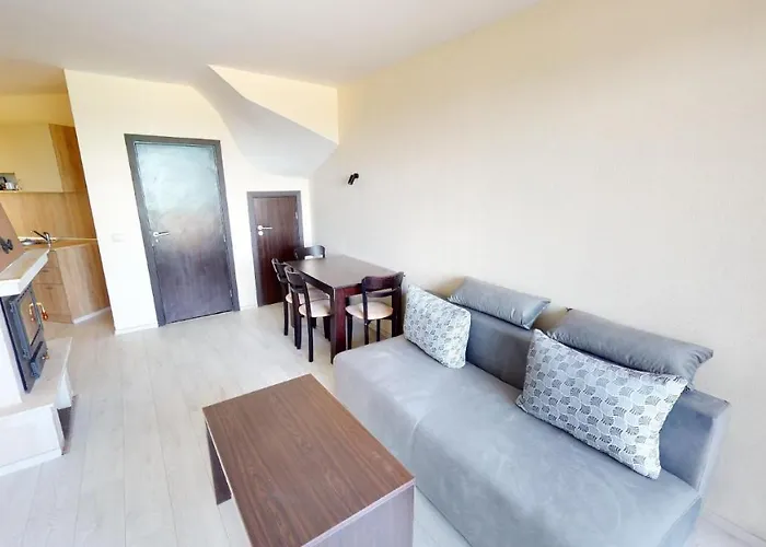 Вілла Imperial Heights Villas *