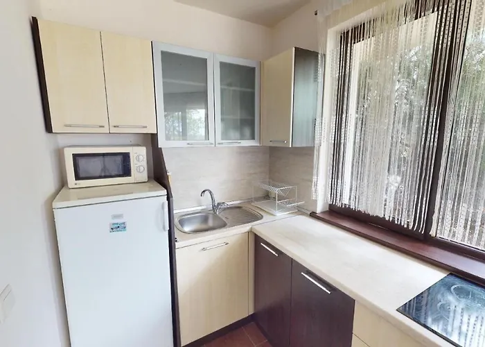 Imperial Heights Villas Вілла