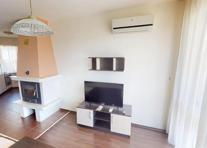 Вілла Imperial Heights Villas