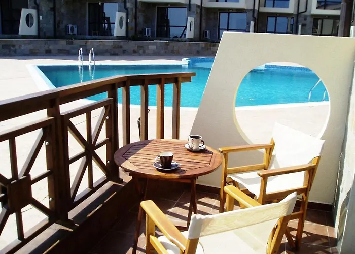 Imperial Heights Villas Вілла