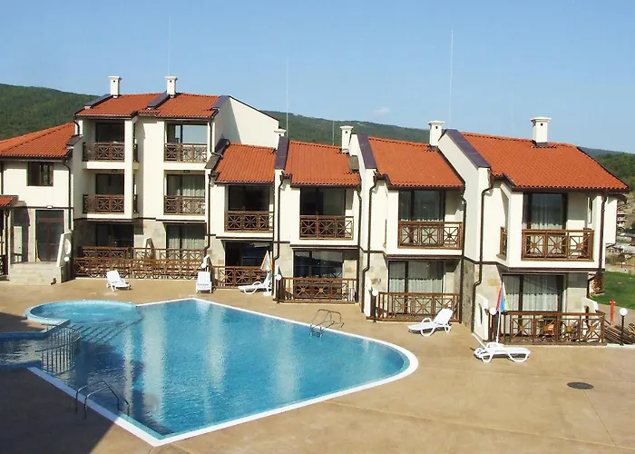 Imperial Heights Villas Вілла