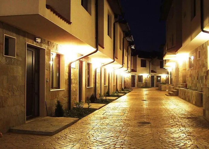 Вілла Imperial Heights Villas